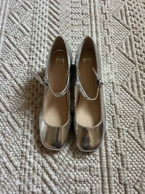 Marc Fisher LTD Silver Metallic Mary Jane Block Heels 7.5